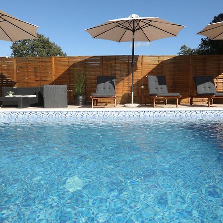 Apartman Debora Sa Privatnim Bazenom Pula Luaran gambar