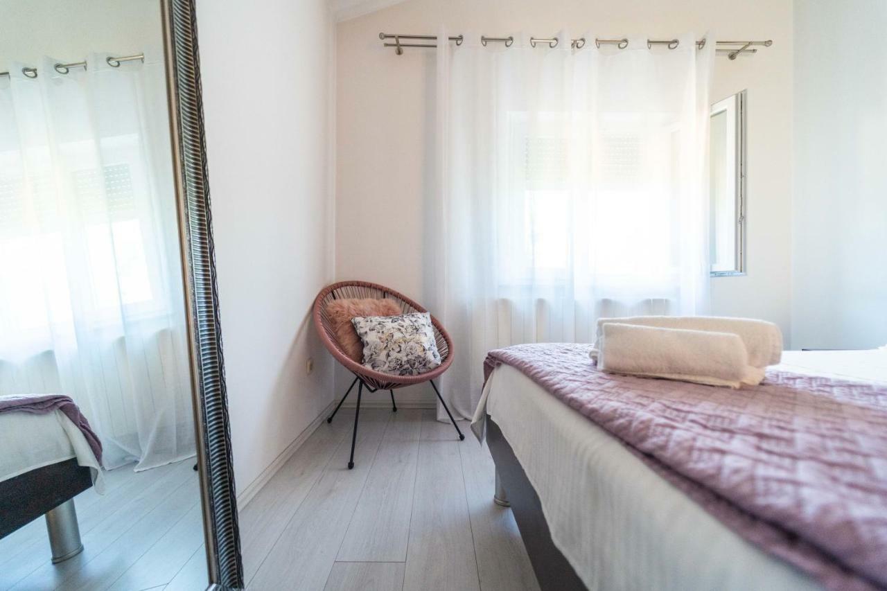 Apartman Debora Sa Privatnim Bazenom Pula Luaran gambar